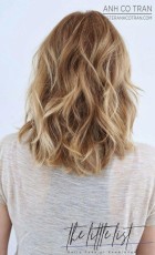 Loose-Curls-For-Medium-Hair-trends-2