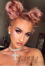 coachella-makeup-trends-34