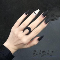 27 Matte Black Nails That Will Make You Thrilled