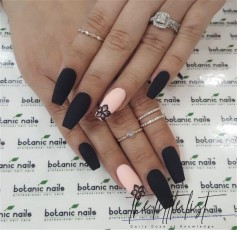 matte-black-nails-trends-31