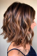 short-hairstyles-for-thick-hair-ideas-33