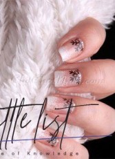 simple-winter-nails-ideas-32