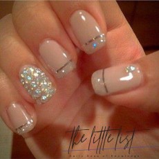 simple-winter-nails-ideas-36