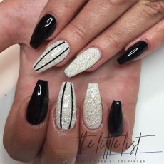 white-coffin-nails-trends-36