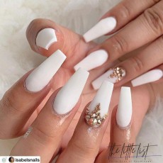 white-coffin-nails-trends-42