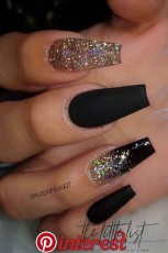 winter-nails-trends-40