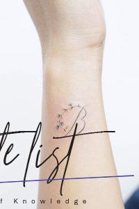 List : 33 Delicate Wrist Tattoos For Your Upcoming Ink Session