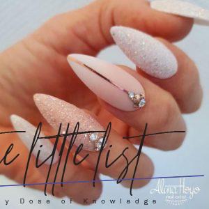 36 Graduation Nails Designs To Recreate For Your Big Day