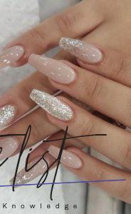 45+ Top Newest Homecoming Nails Designs