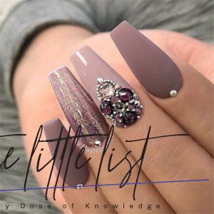 30+ Mauve Color Nail Art Ideas To Look Flawless To The Fingertips