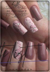 30+ Mauve Color Nail Art Ideas To Look Flawless To The Fingertips