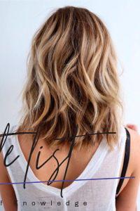 Medium Layered Haircuts 2020: Medium Length Hairstyles with Layers