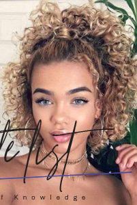 Short Curly Hairstyles 2020: 30 Trendy Short Curly Haircuts