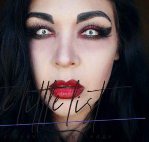 42 Glam and Sexy Vampire Makeup Ideas 2020