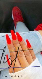 List : 38 Perfect Winter Nails For The Holiday Season And More