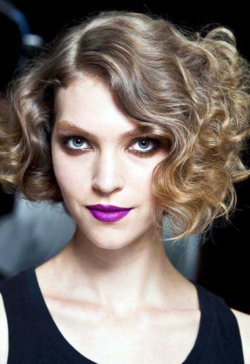 curly hair with actress highlights
