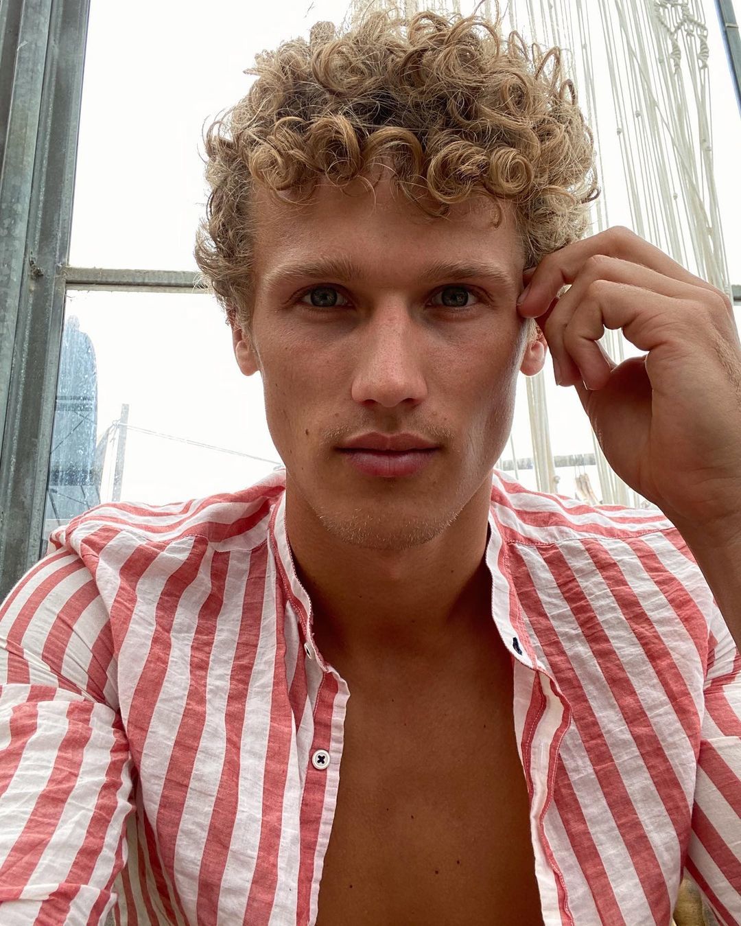 Short, curly and fringe male hair