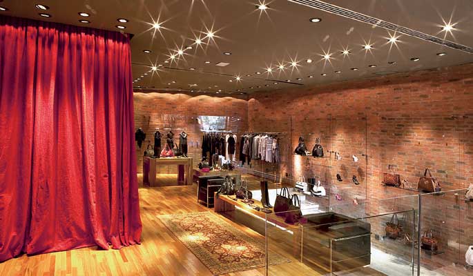 15-models-for-decoration-of-clothes-shops