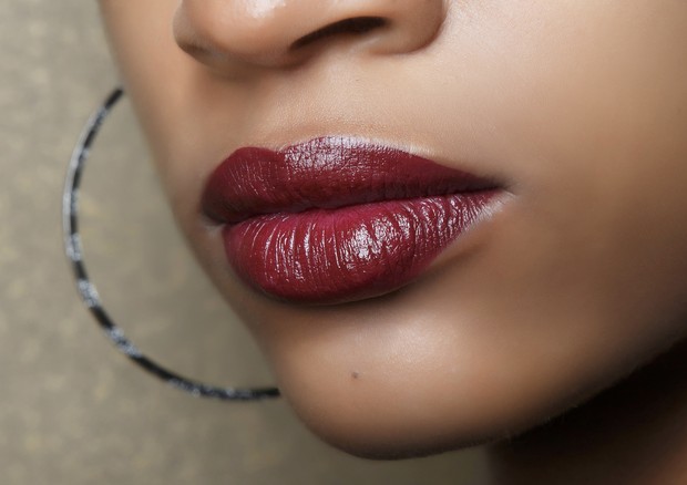 Inspirations from mouths with dark lipsticks.  Beauty for fashion show by Galia Lahav (07) and beauty for fashion show by Giambattista Valli.  (Photo: Matteo Scarpellini/imaxTree)