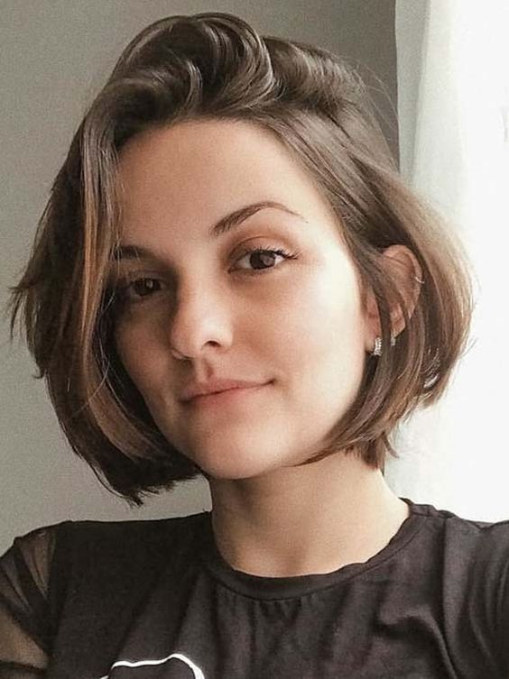 Round Face Haircut - Ideal Length and Best Types