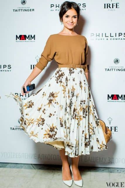 vintage look with midi skirt
