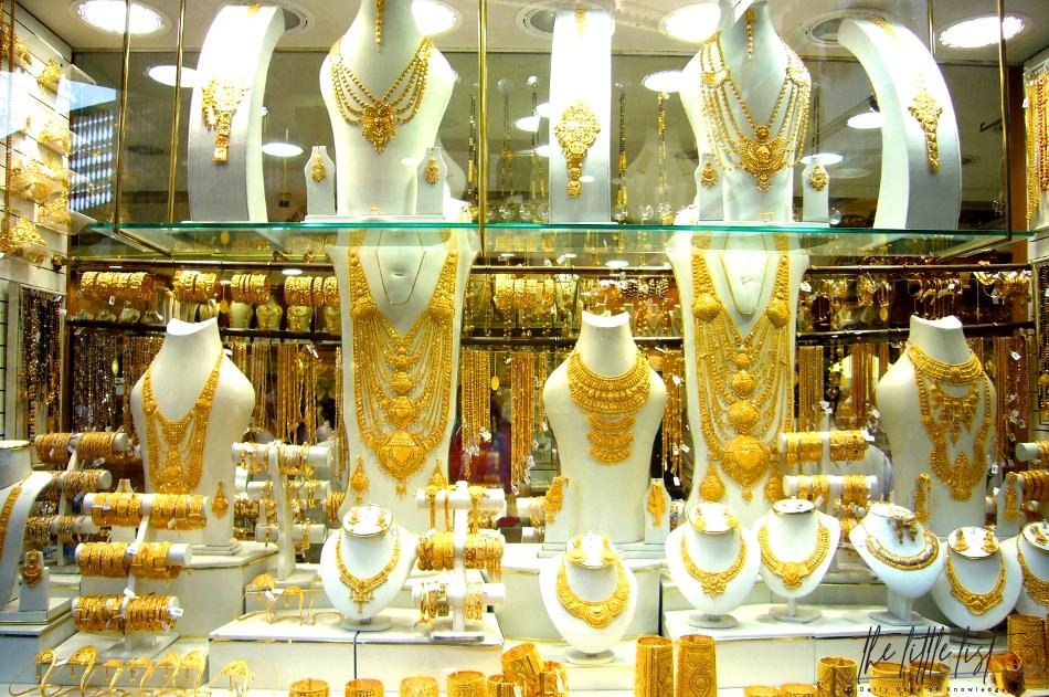 Can I buy gold in Dubai Airport?