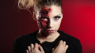 Halloween Makeup Tips - Lu Explains