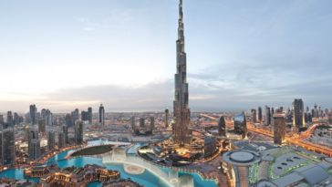 How can I get cash in Dubai?