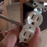 How do I wire a plug socket?