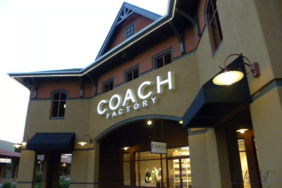 Is Coach outlet a real site?