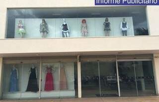 Working with e-commerce for over seven years, the Adele Moda Feminina store opens its physical doors with party clothing rental (Photo: Disclosure)