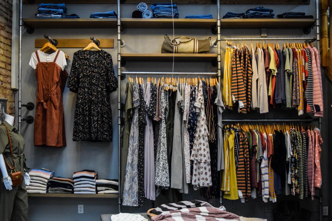 Instagram clothing stores: image of a closet full of clothes