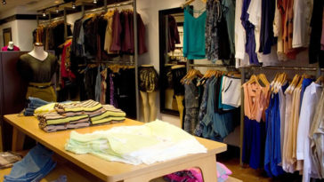 Process of how to open a clothing store is not complicated