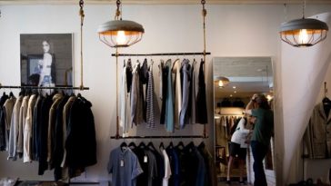 Online Clothing Stores: What To Know Before Opening One (5 tips)
