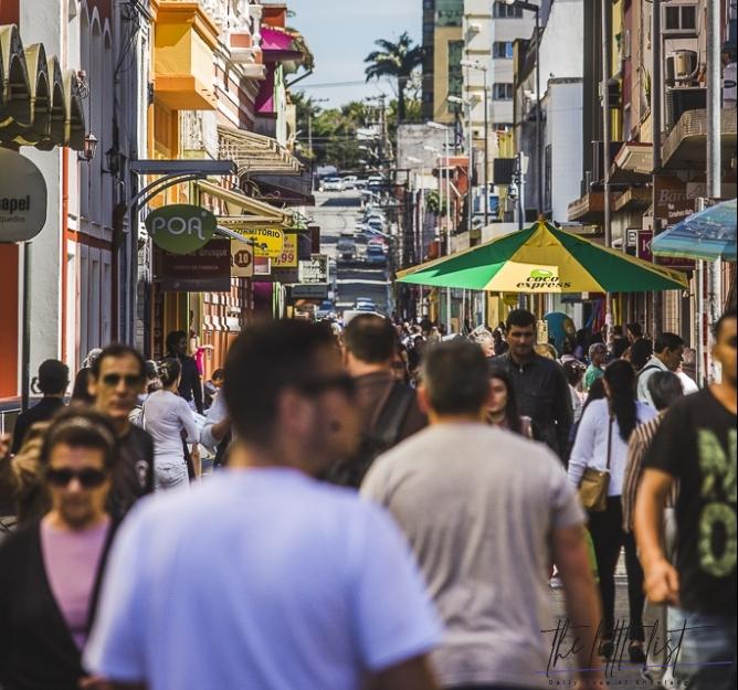 Rua Conselheiro Mafra in the center of Florianópolis is one of the most accessible places in the city.  - Daniel Queiroz/ND