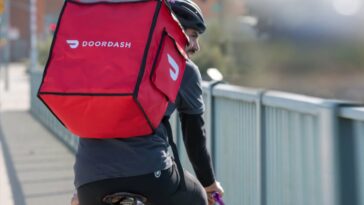 How much does DoorDash pay per delivery?