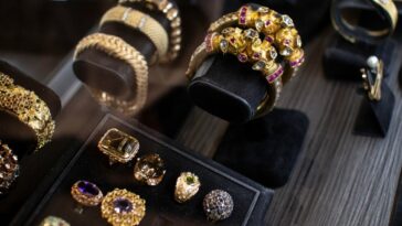 Is it better to pawn or sell jewelry?