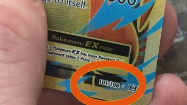 How can you tell if a Pokémon card is rare?