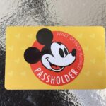 How much does it cost for a family of 4 to go to Disney World?