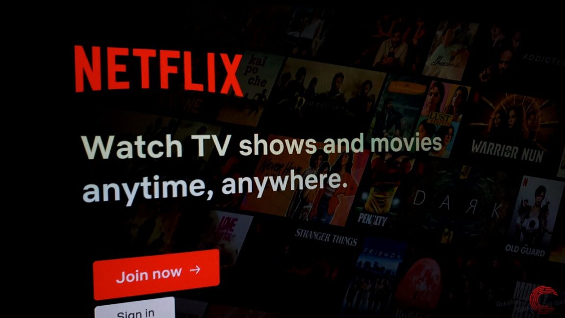 Why is Netflix losing subscribers?